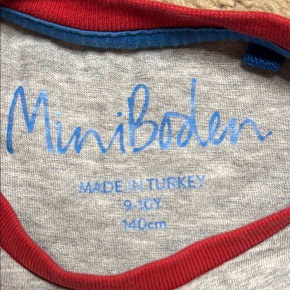 Mini Boden 9-10 Long Sleeve Tee with Festive Holiday Winter Graphic Gray Red - Picture 2 of 5